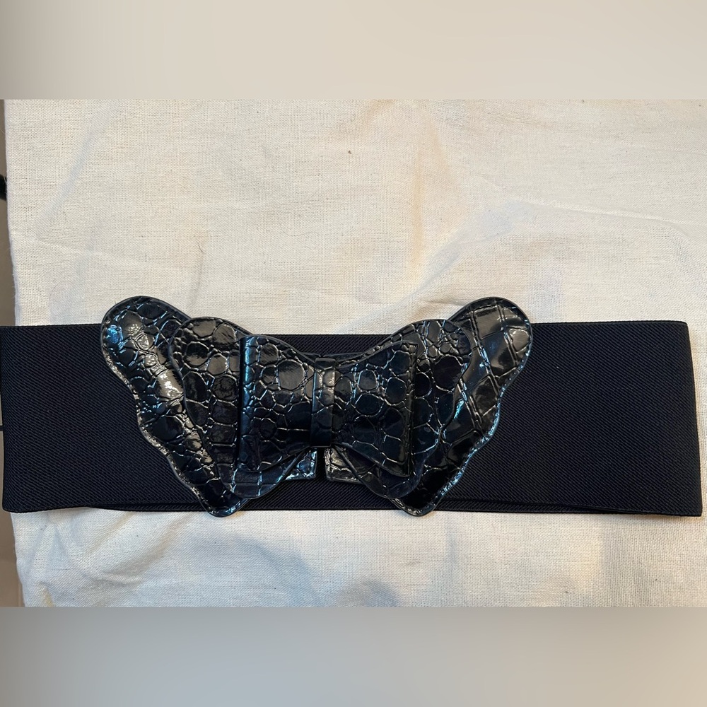 bebe Black Croc-Embossed Bow‎ Belt